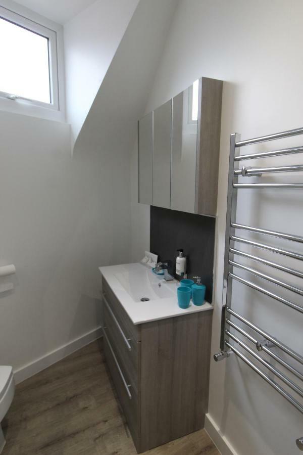2 Serviced Apartments In Childwall-South Liverpool - Each Apartment Sleeps 6 Eksteriør bilde
