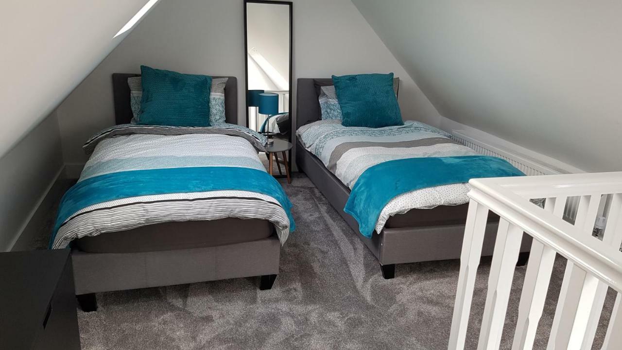 2 Serviced Apartments In Childwall-South Liverpool - Each Apartment Sleeps 6 Eksteriør bilde